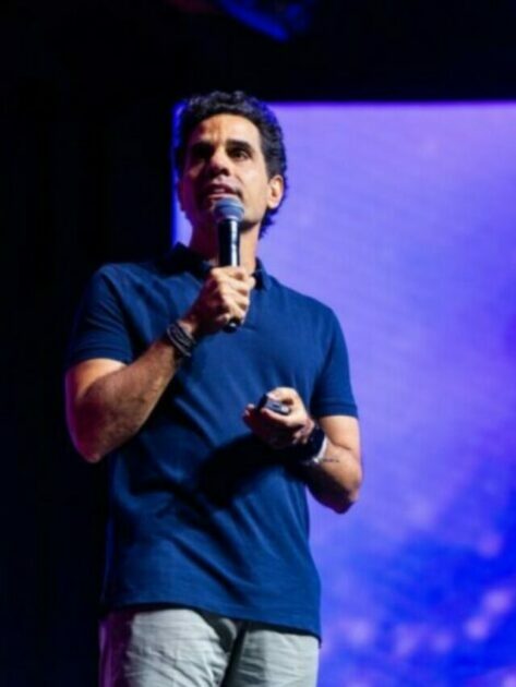 CEO da Vivo destaca 12 tendências de futuro na abertura do IT Forum Trancoso 2025